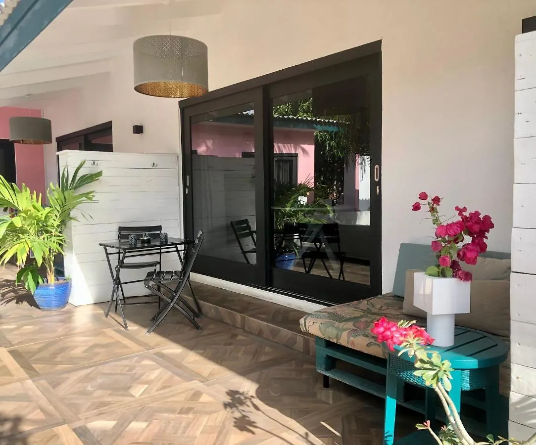THUISHAVEN adults-only boutique resort Willemstad Appart hôtel
